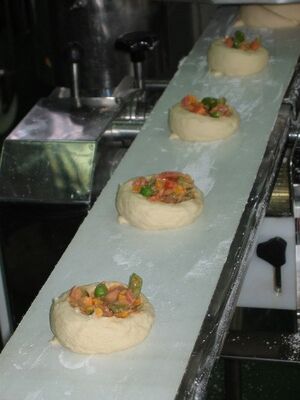 Weishaup Oven Burner Equipped Cookie Production Line Featuring SIEMENS Transducer and Compact Machine Size 3500x1800x1700mm